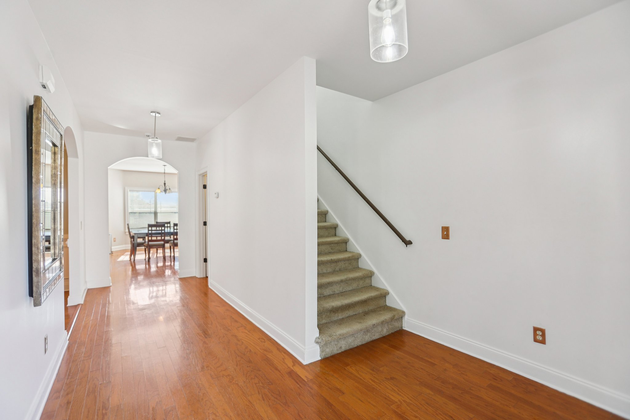 Alhambra Cir-S1311-011.jpg