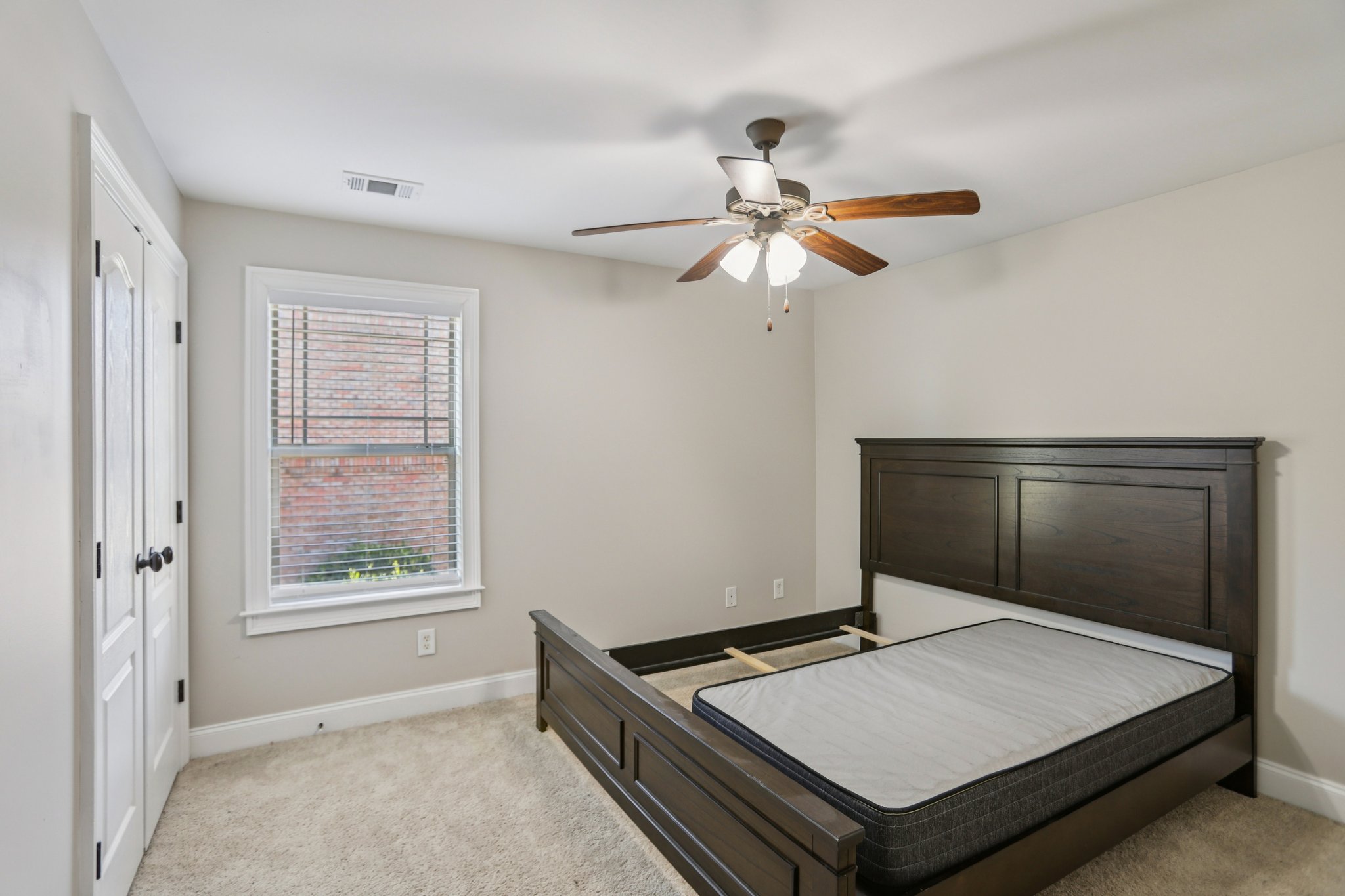 Alhambra Cir-S1311-016.jpg