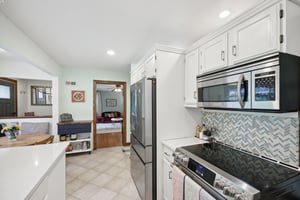 N 82nd St-1906-017.jpg
