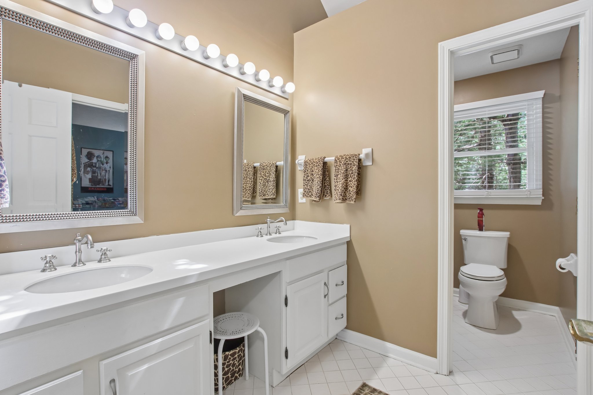 3155 Jason St-S2406-035.jpg