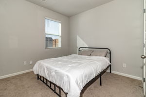 Bedroom 1 (On Main)