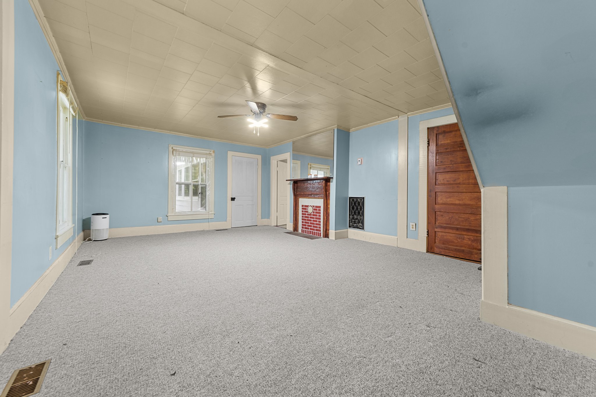 Photo 6