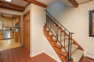 16-Foyer