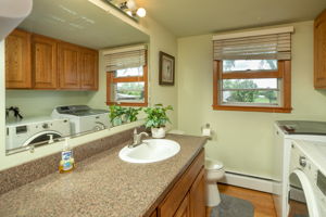 15-Bathroom