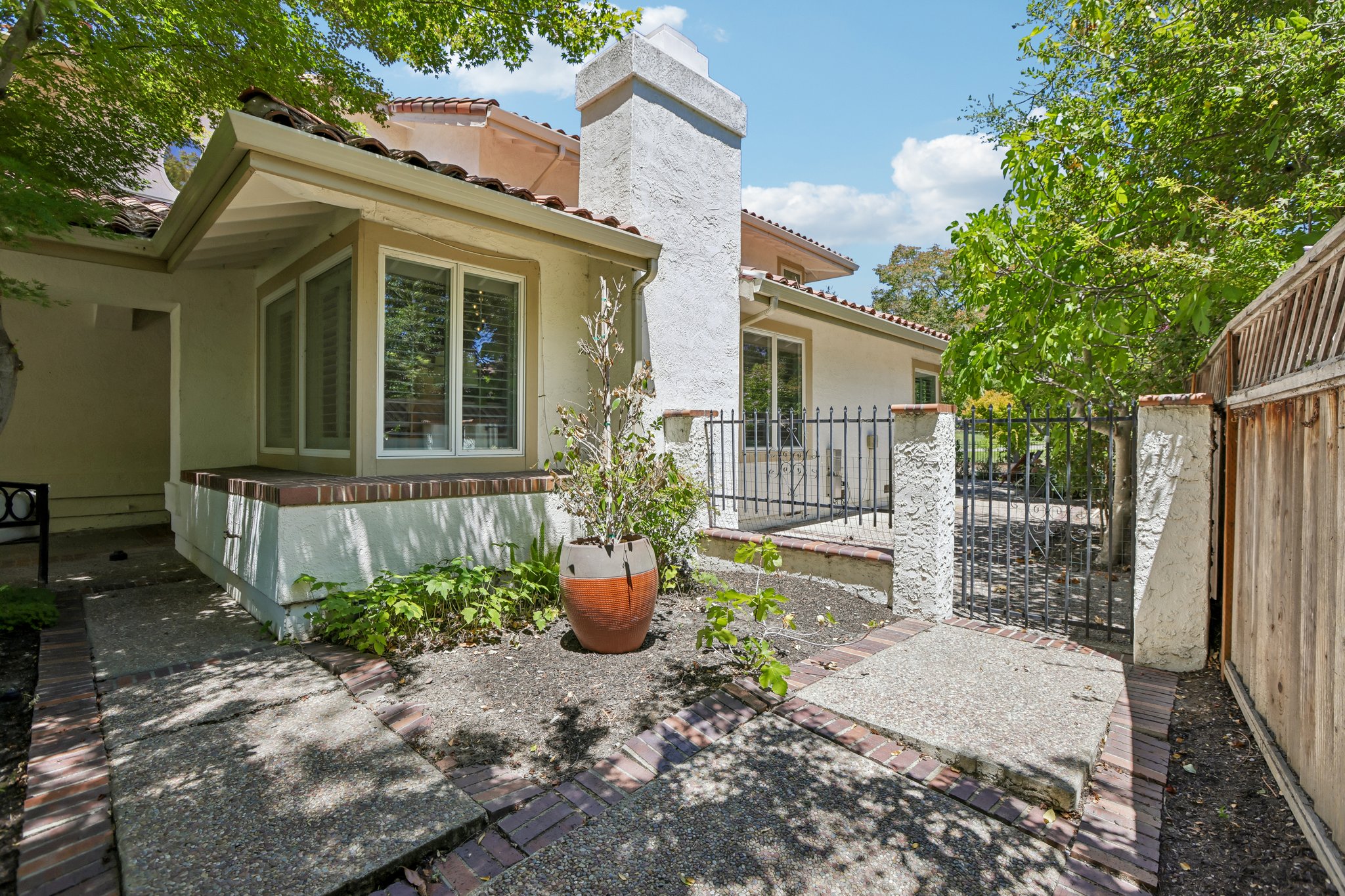 Live Oak Dr-S2507-008.jpg