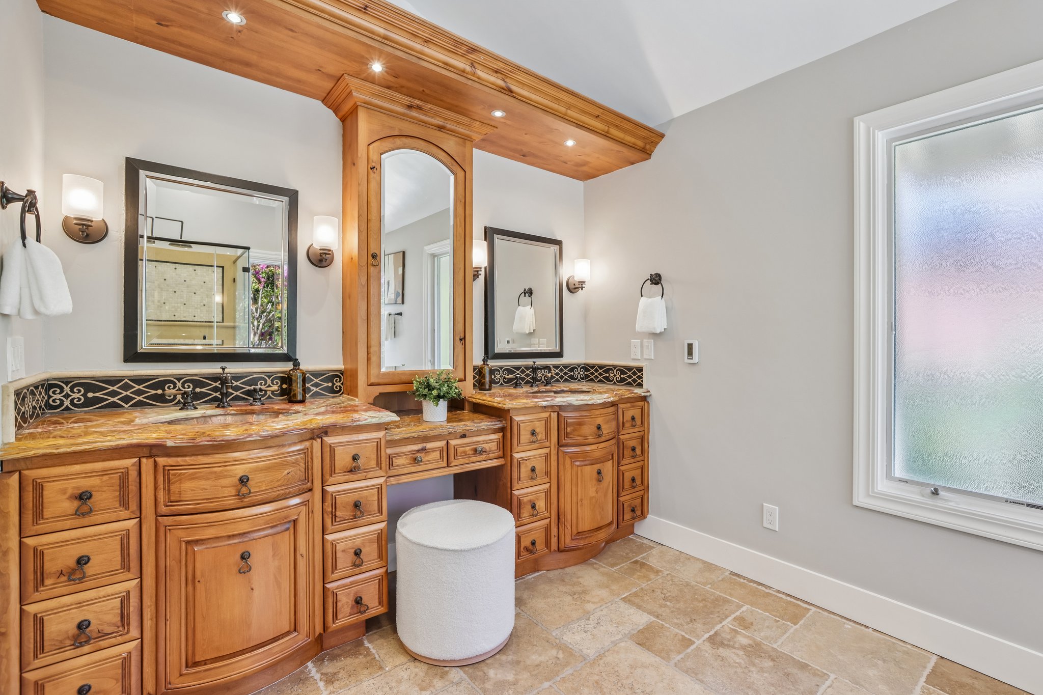 Live Oak Dr-S2507-027.jpg