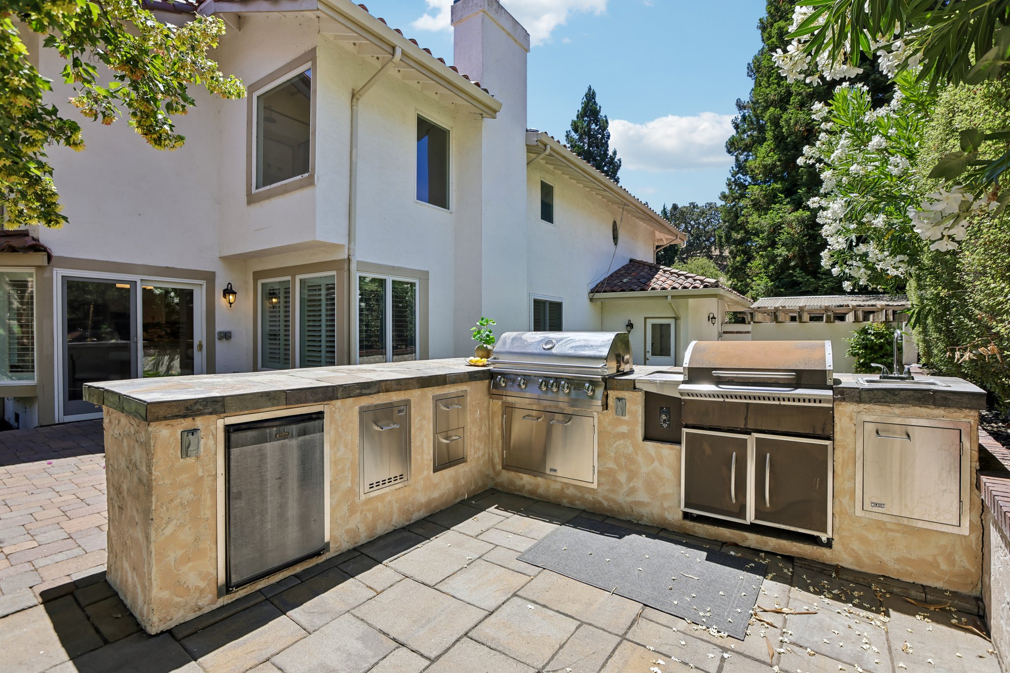 Live Oak Dr-S2507-080.jpg