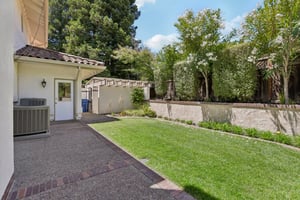 Live Oak Dr-S2507-074.jpg