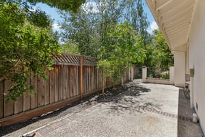 Live Oak Dr-S2507-087.jpg