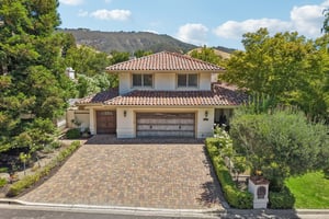 Live Oak Dr-S2507-104.jpg