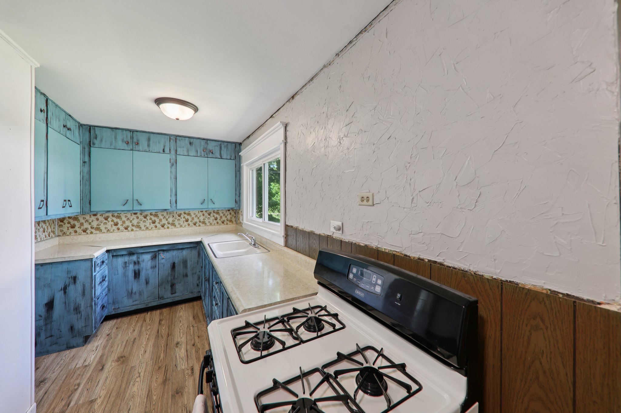 316 Mill Ln-S2607-018.jpg