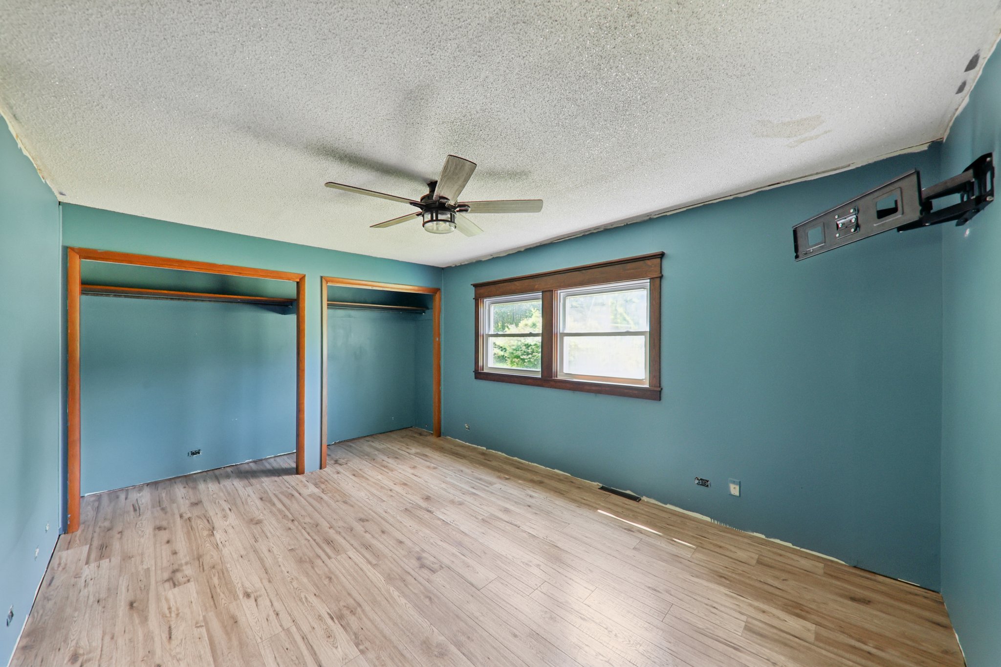 316 Mill Ln-S2607-026.jpg