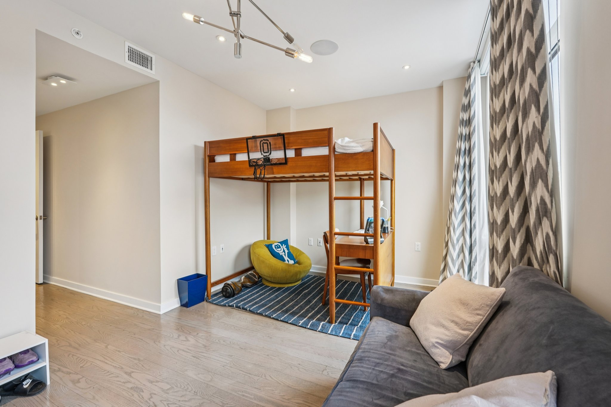 Park Ave 2-S2401-020.jpg