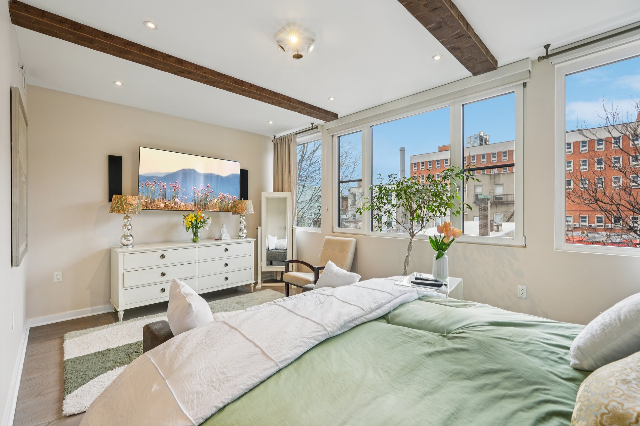 Park Ave 2-S2401-029.jpg