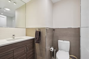 Park Ave 2-S2401-017.jpg