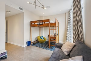 Park Ave 2-S2401-020.jpg