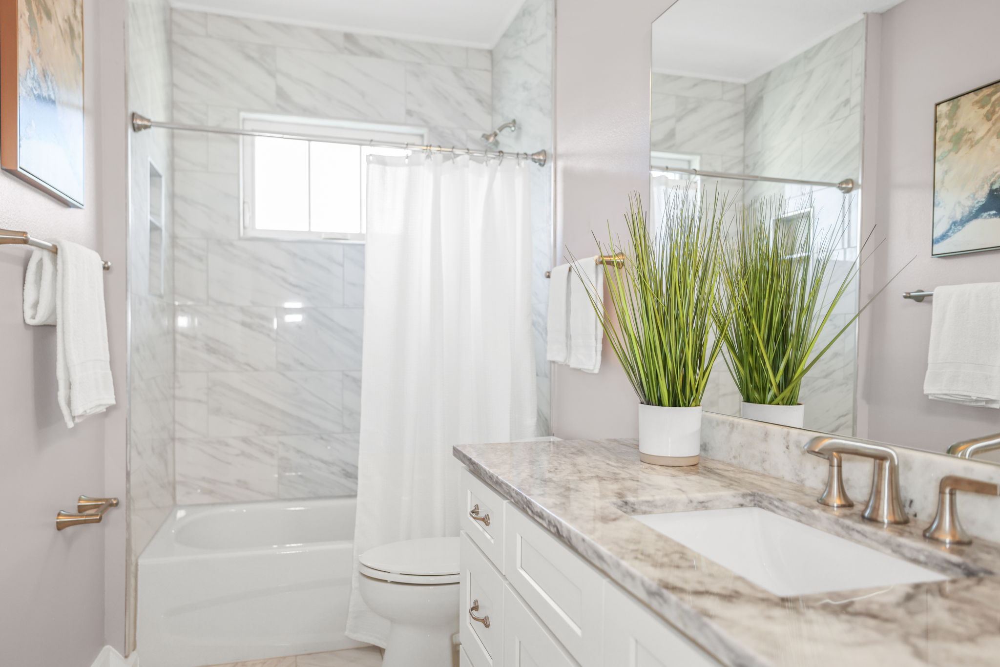 Bathroom 2 - 495A5474