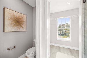 Bathroom 1 - 495A5455