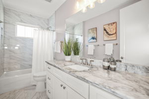 Bathroom 2 - 495A5473