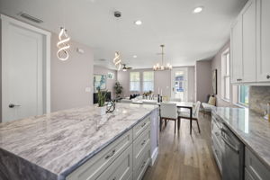 Kitchen DR LR - 495A5411