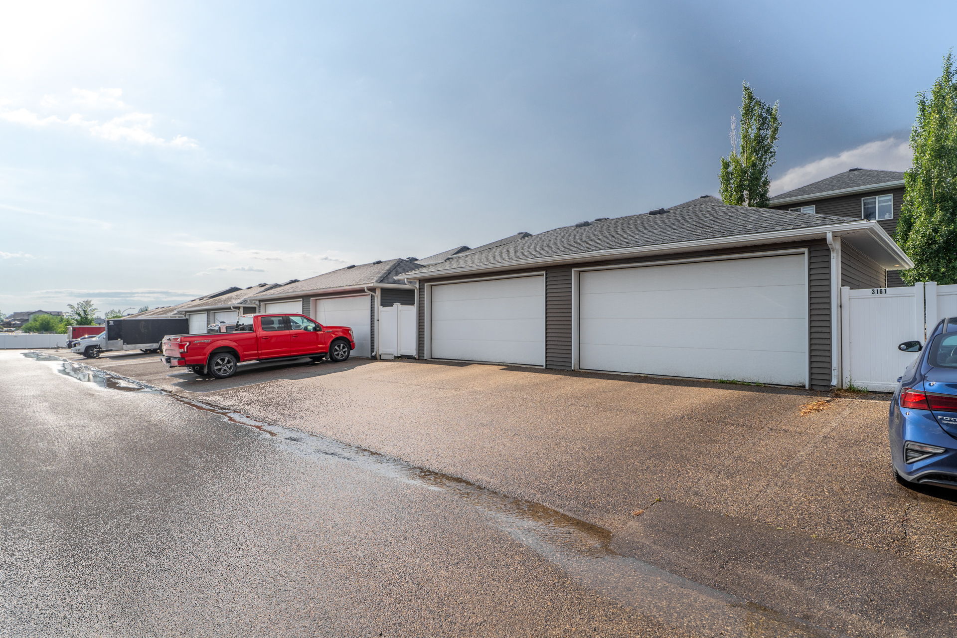 3161 MClocklin Garage-QuikSell-1