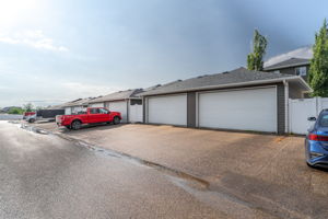 3161 MClocklin Garage-QuikSell-1