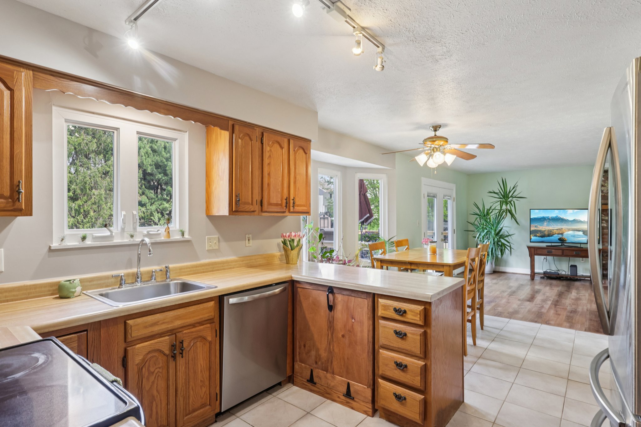 Mohawk Dr-S1404-020.jpg