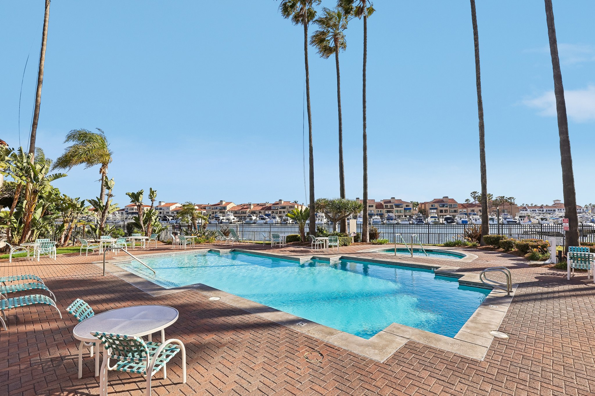 Portofino Cir-2904-915.jpg