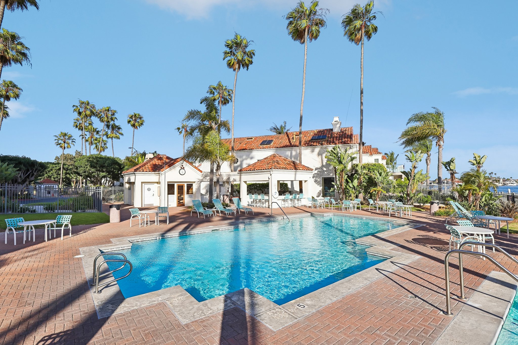 Portofino Cir-2904-916.jpg