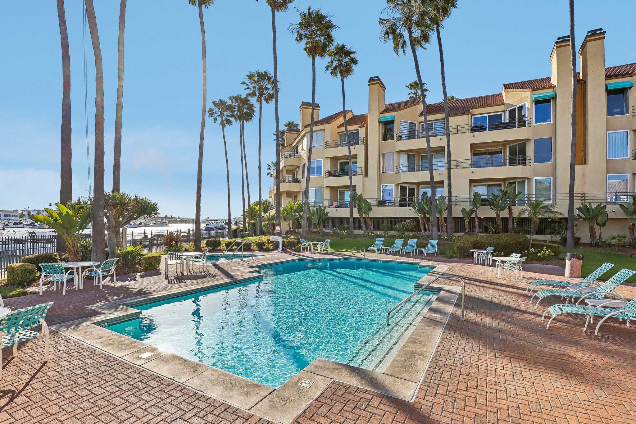 Portofino Cir-2904-920.jpg