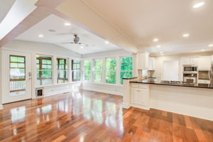 12 Breakfast Area Kitchen Split w Walkout