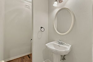  Photo 29