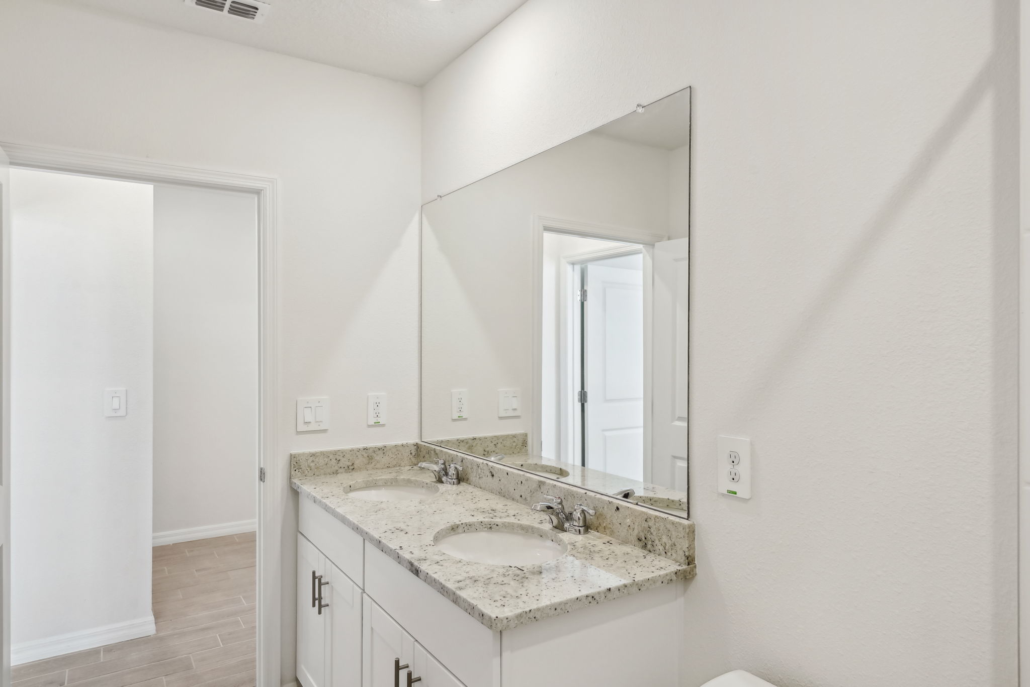 Tampa  - Benton Hills - 31647 Malbec Drive, Brooksville, FL 346020-044