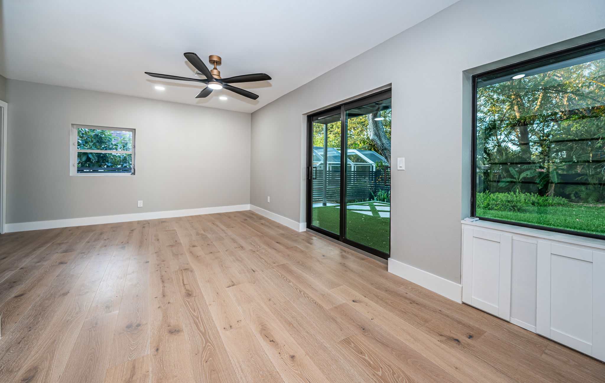 Family Room3-3