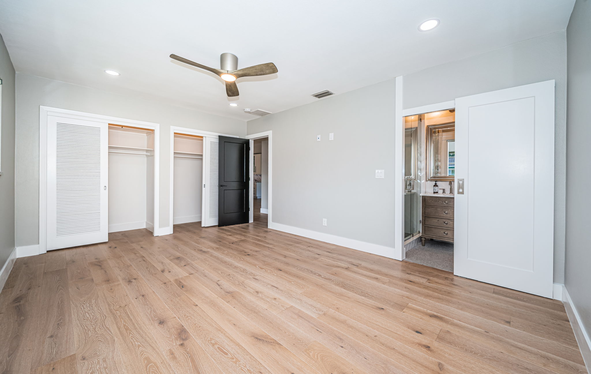 First Floor Guest Bedroom1b