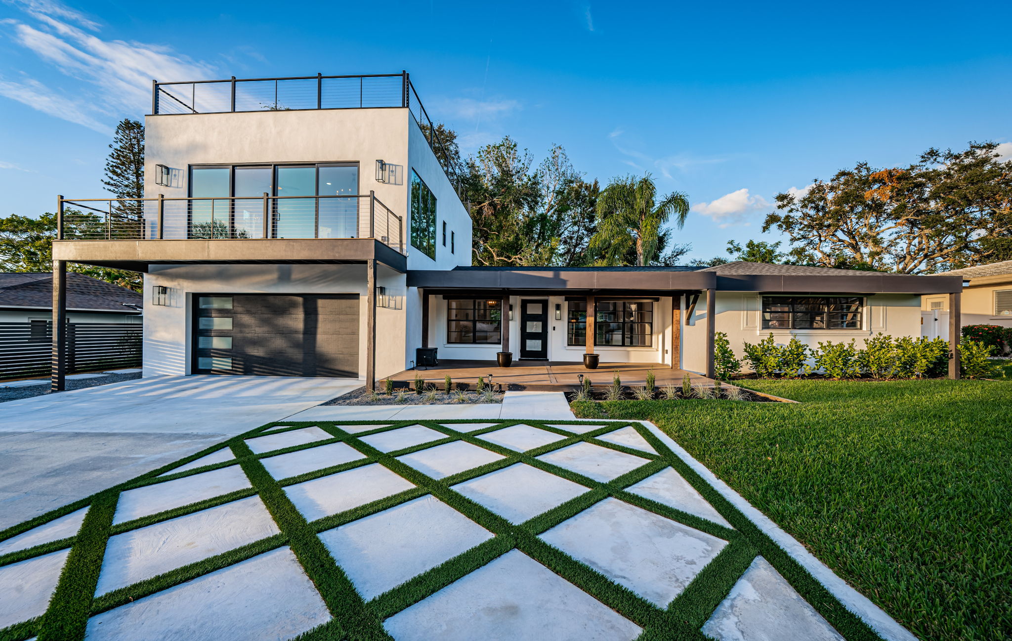 Front Exterior3-3