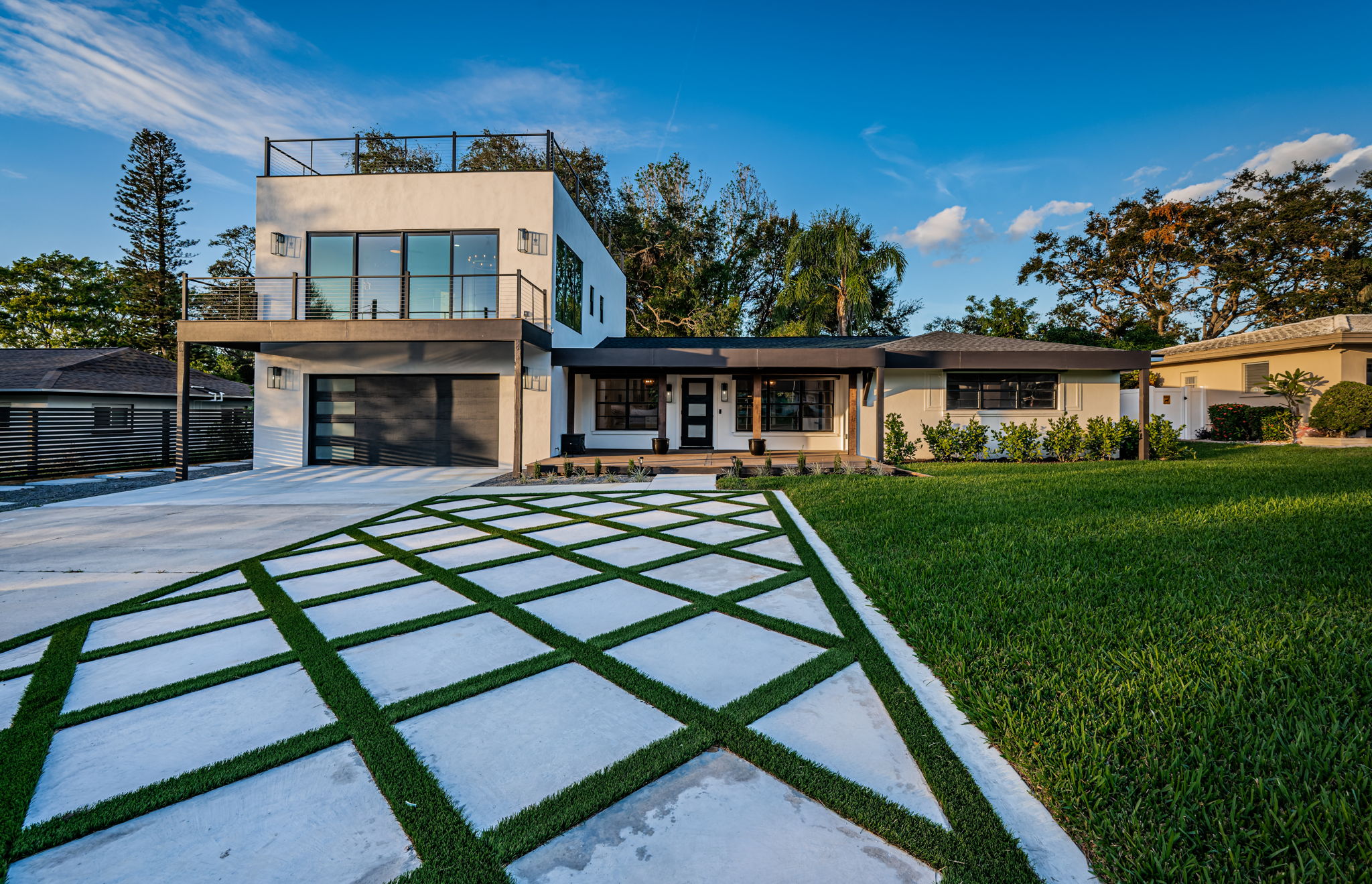 Front Exterior5-3