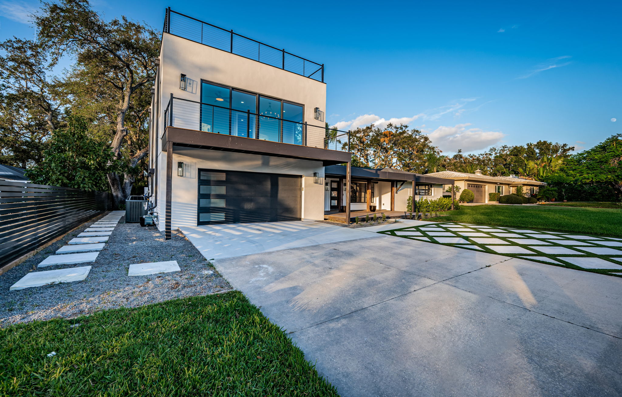 Front Exterior6-2
