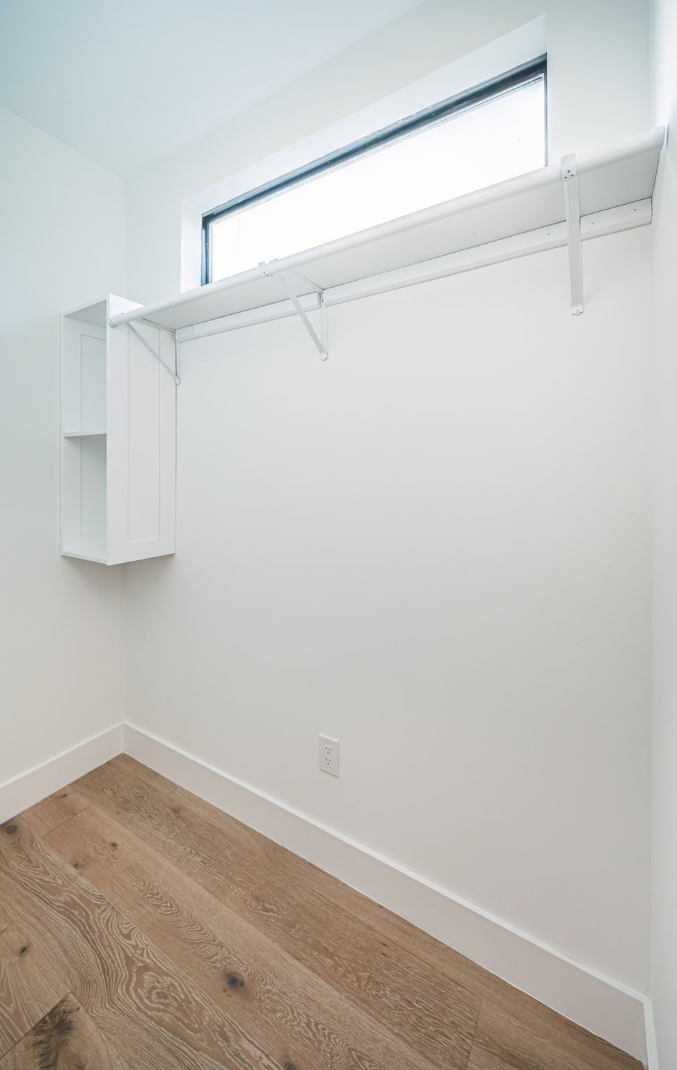 Upper Level Master Bedroom Walk-in Closet2