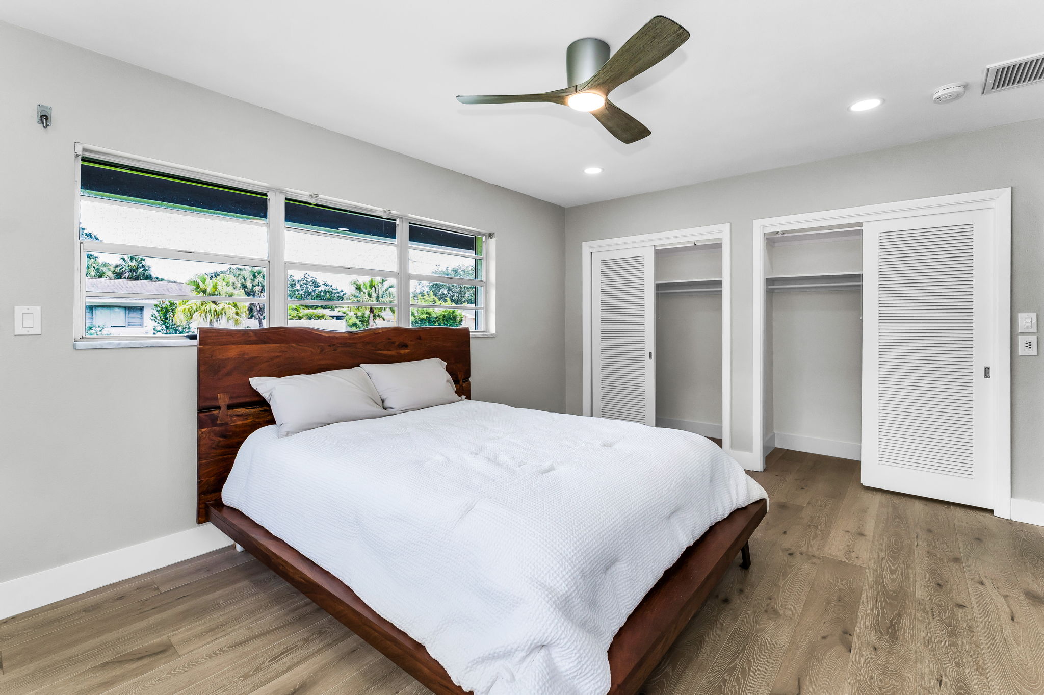 First Floor Guest Bedroom1d