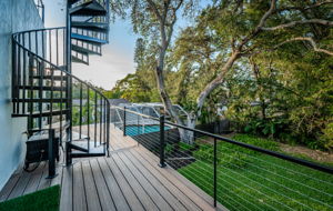 Balcony4