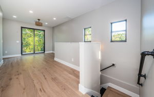 Upper Level Loft1