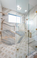 Upper Level Master Bathroom1c