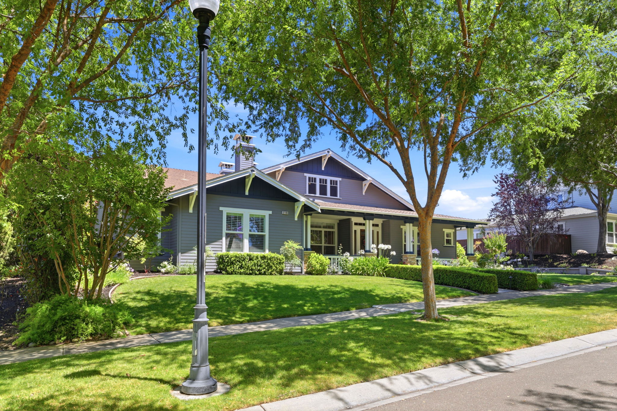 002_F8_3166 Belmont Ct