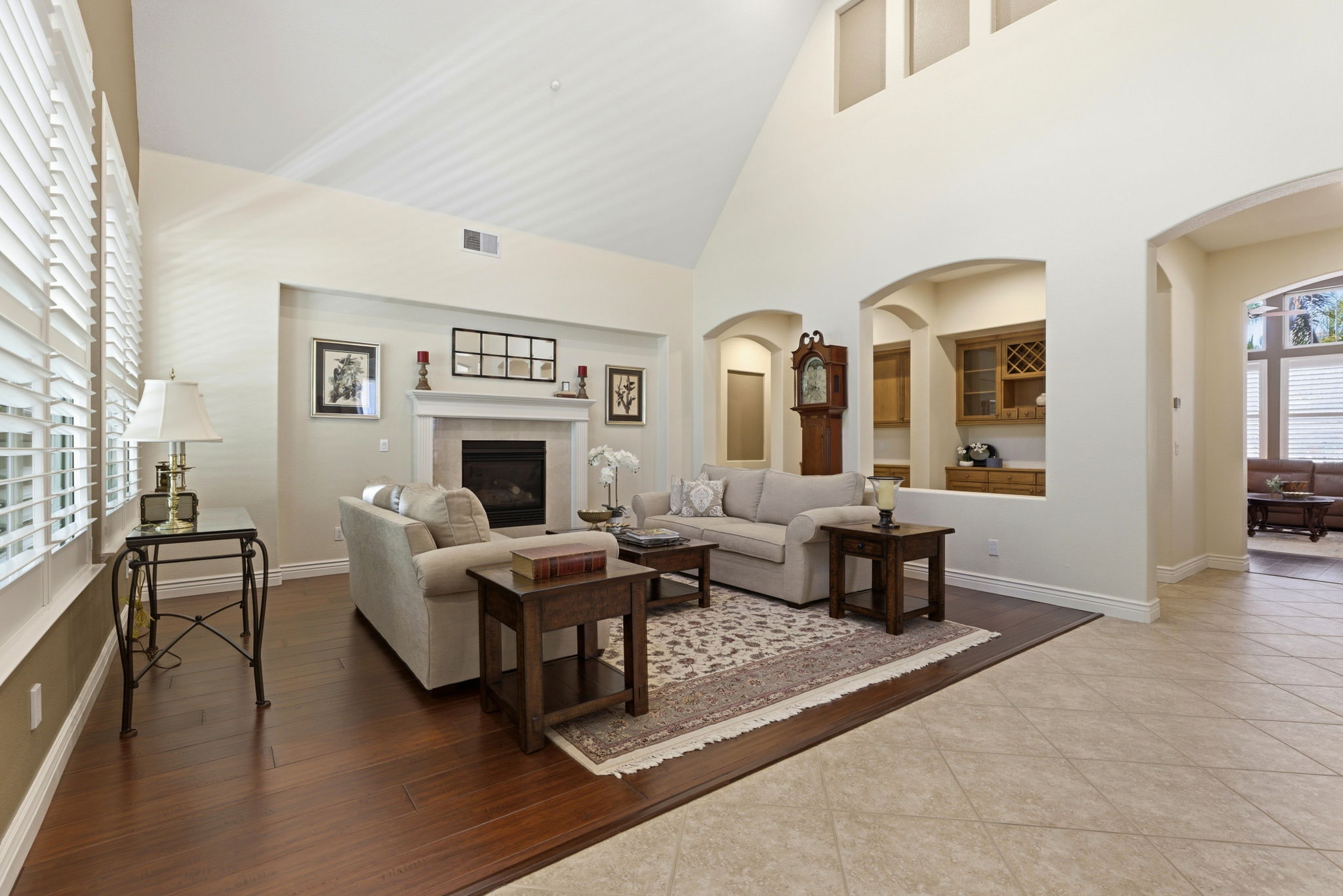 007_F8_3166 Belmont Ct