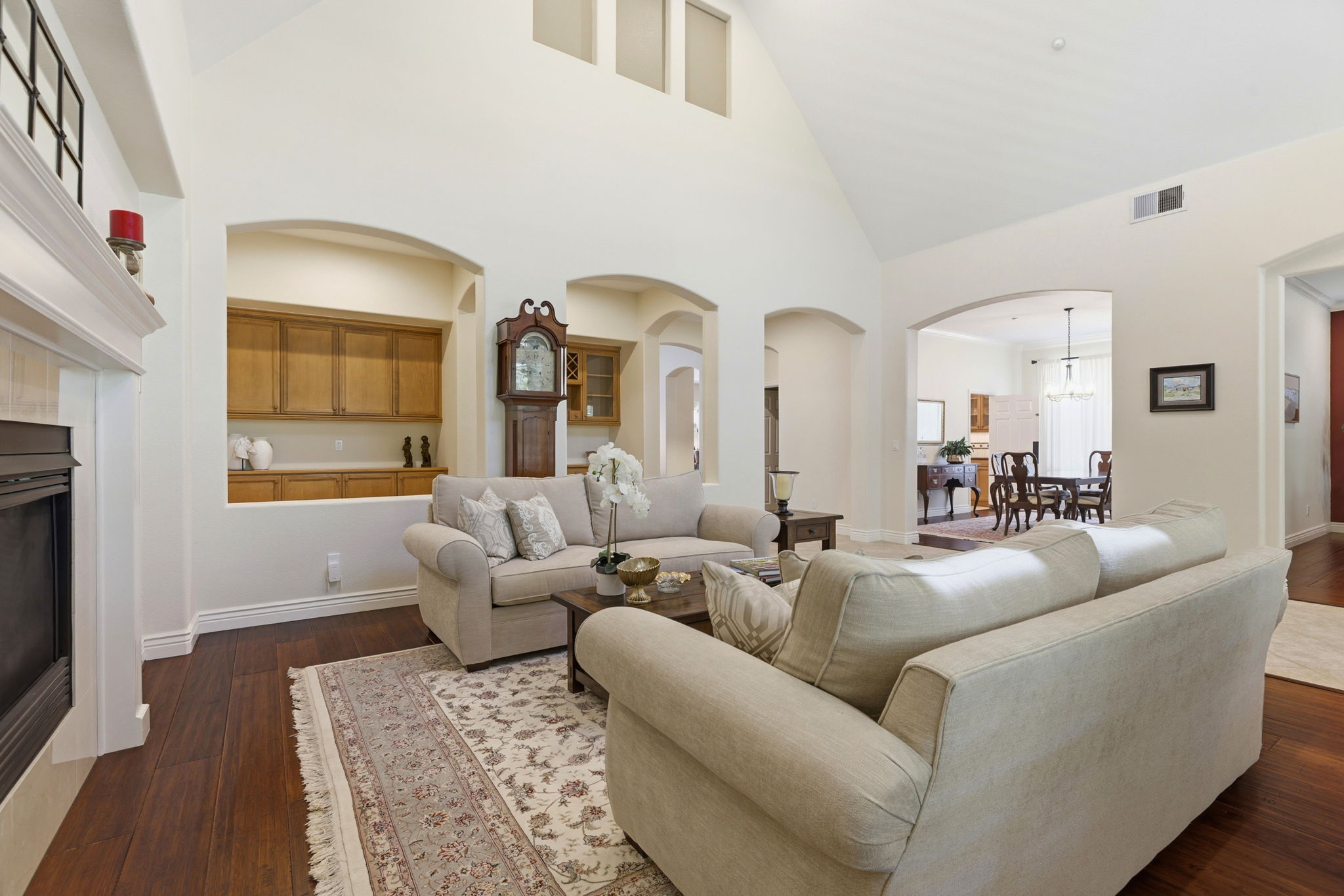010_F8_3166 Belmont Ct