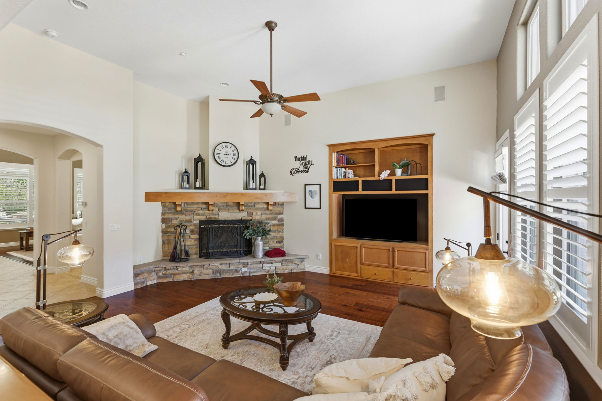 013_F8_3166 Belmont Ct