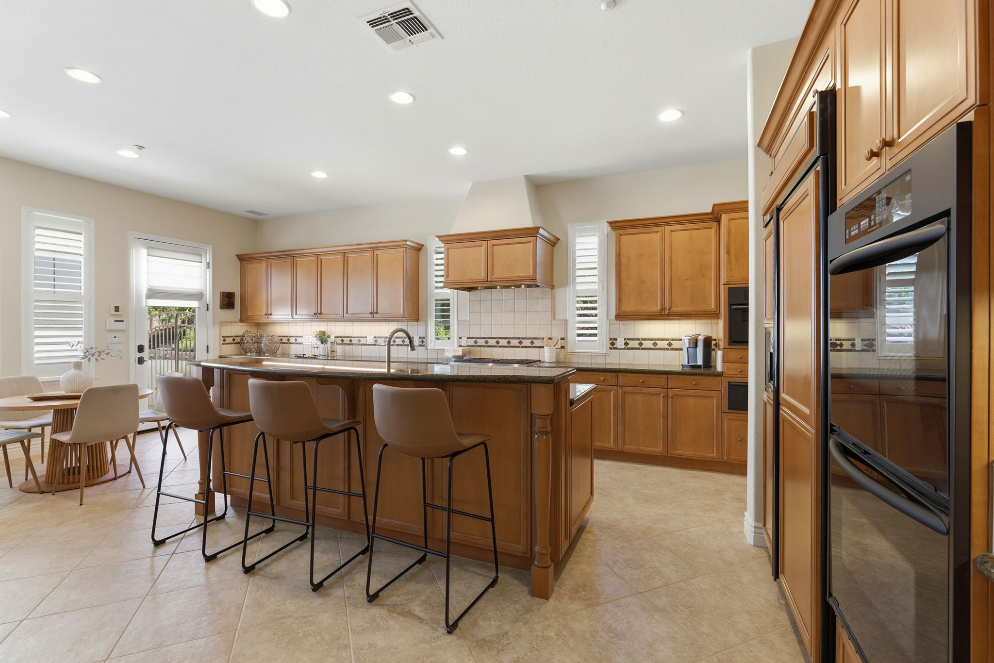 015_F8_3166 Belmont Ct