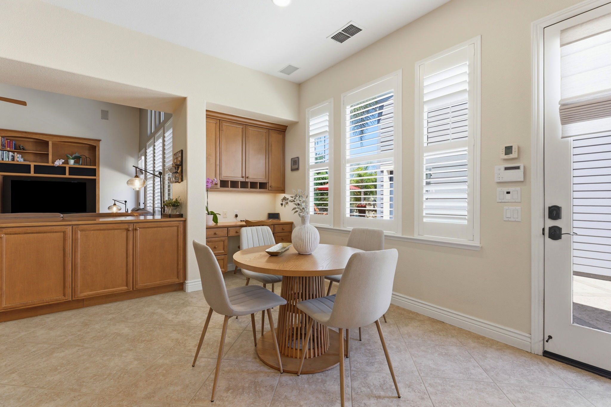 018_F8_3166 Belmont Ct