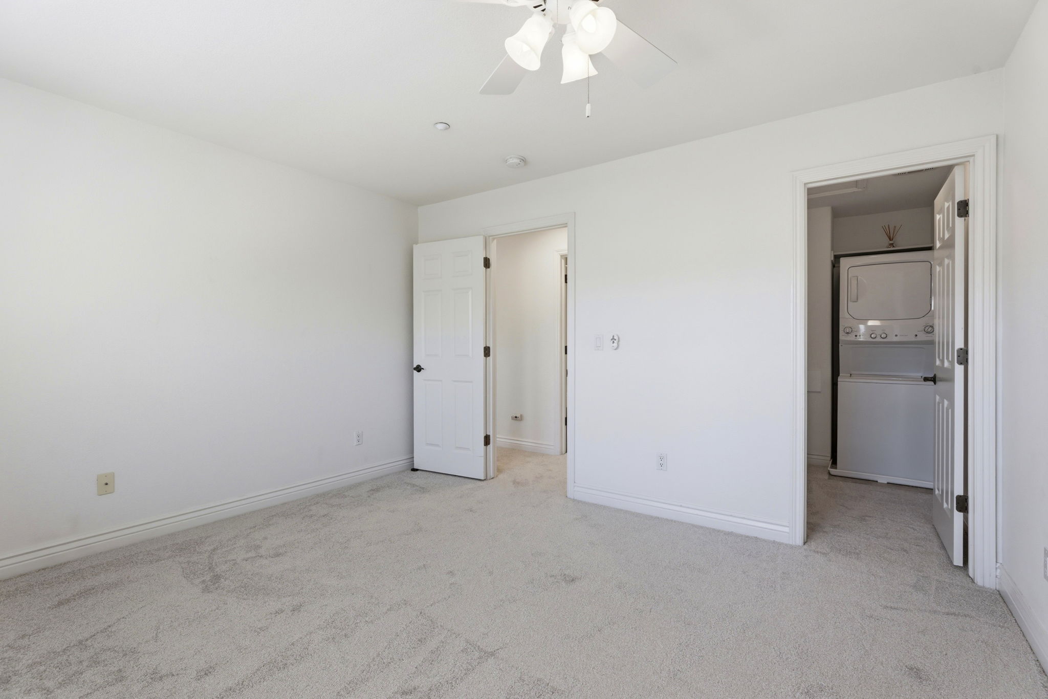 027_F8_3166 Belmont Ct